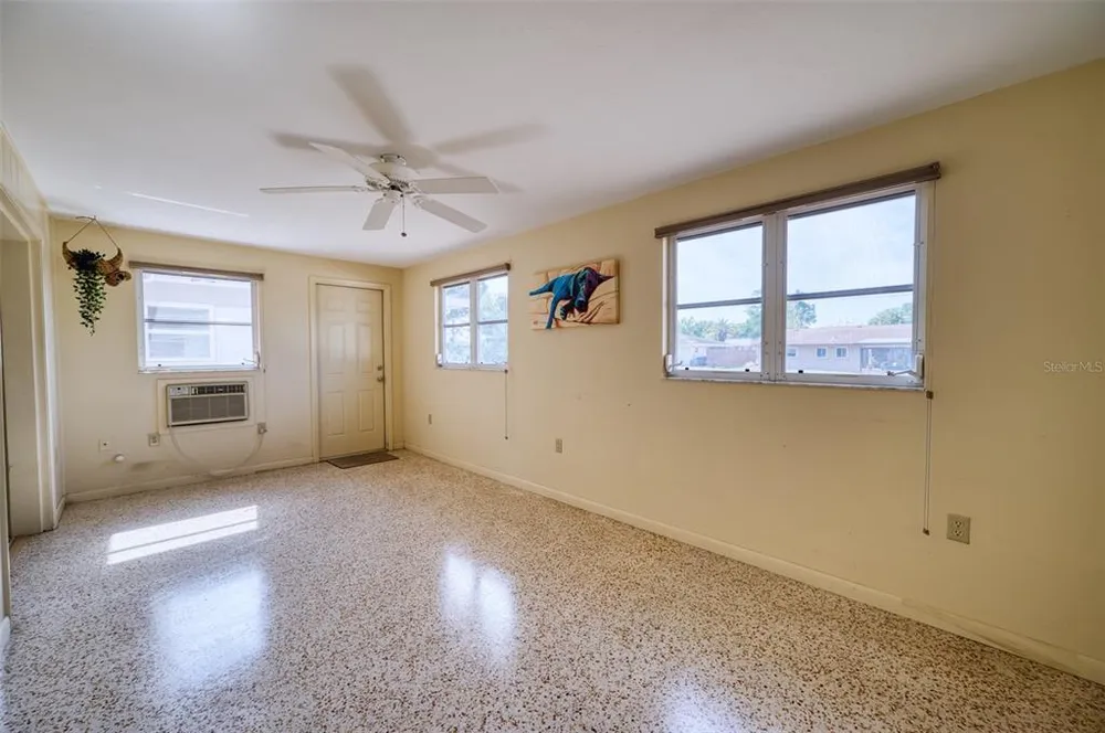 2632 Sunnyside St, Sarasota, FL 34239