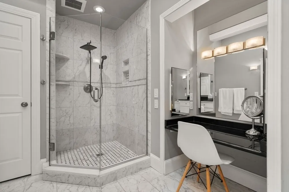 16 Fredette Rd, Newton, MA 02459