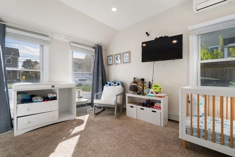 16 Fredette Rd, Newton, MA 02459