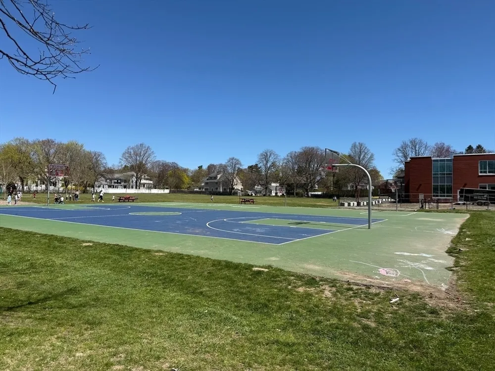 16 Fredette Rd, Newton, MA 02459