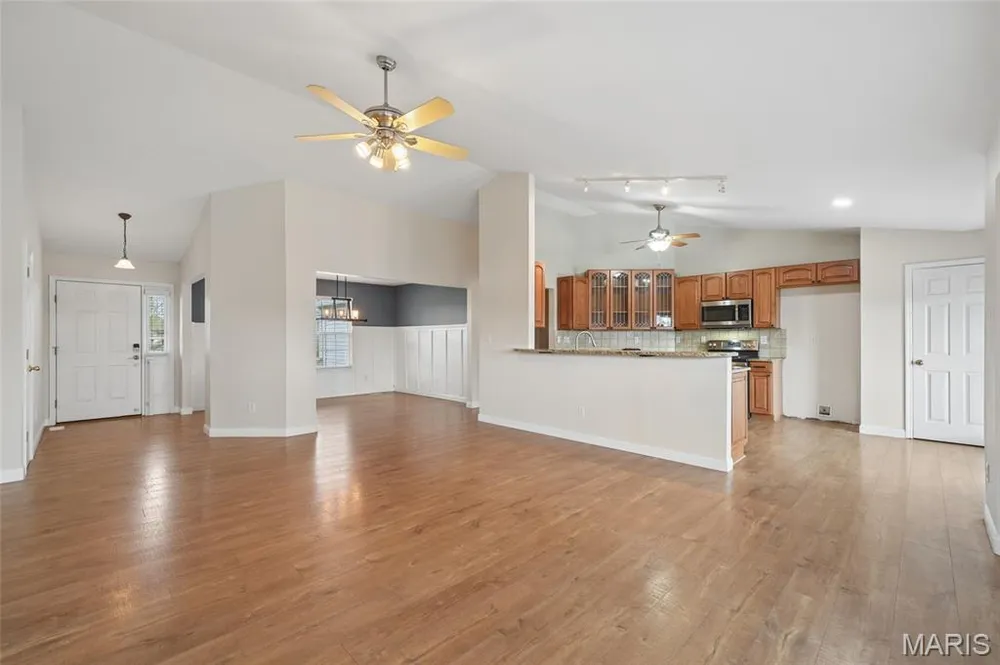 158 Royalwood Place Ct, Lake St Louis, MO 63367