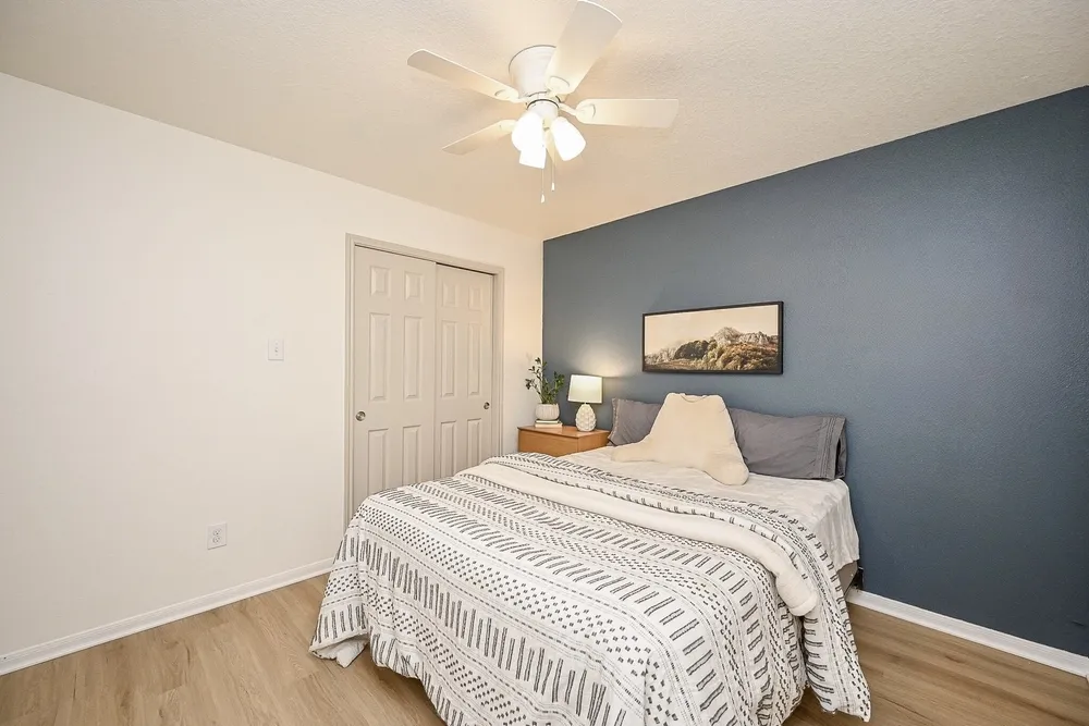 9889 Hyacinth Way, Conroe, TX 77385