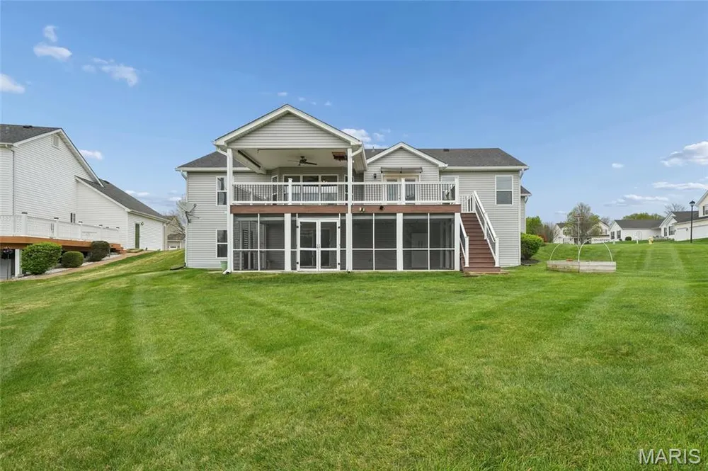 158 Royalwood Place Ct, Lake St Louis, MO 63367