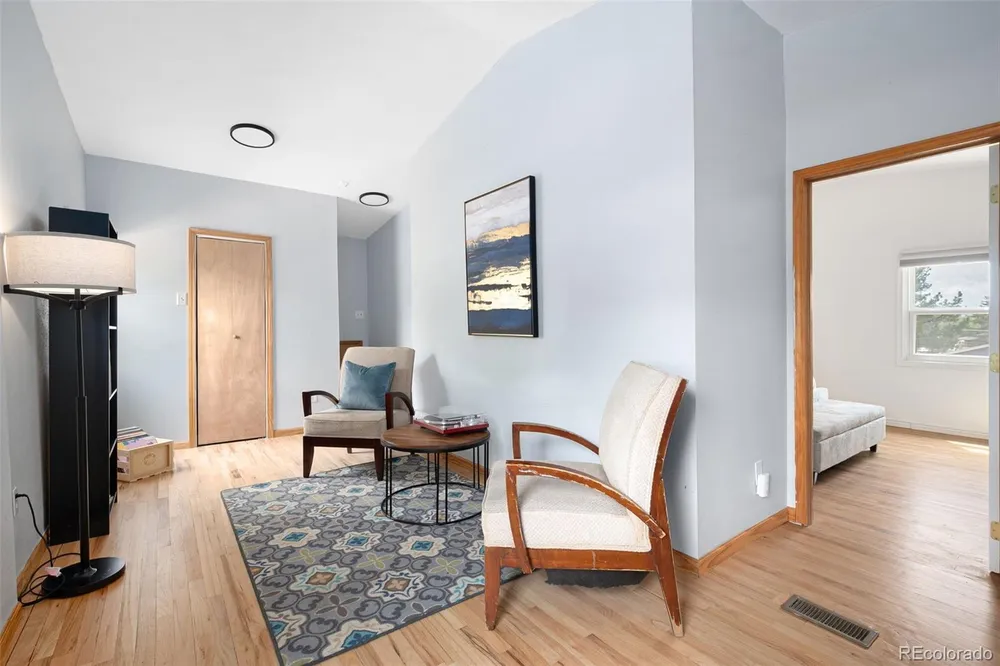 9565 W 52nd Ave, Arvada, CO 80002
