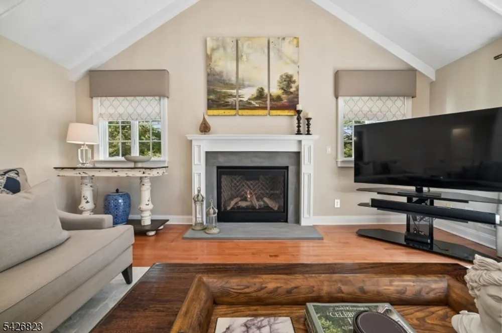 3 Glenmere Dr, Chatham, NJ 07928