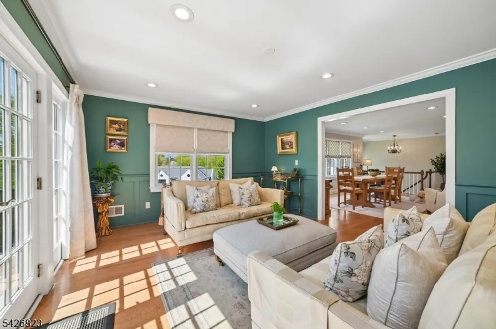 3 Glenmere Dr, Chatham, NJ 07928
