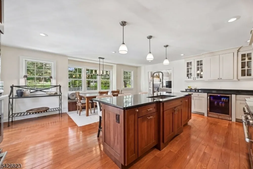 3 Glenmere Dr, Chatham, NJ 07928