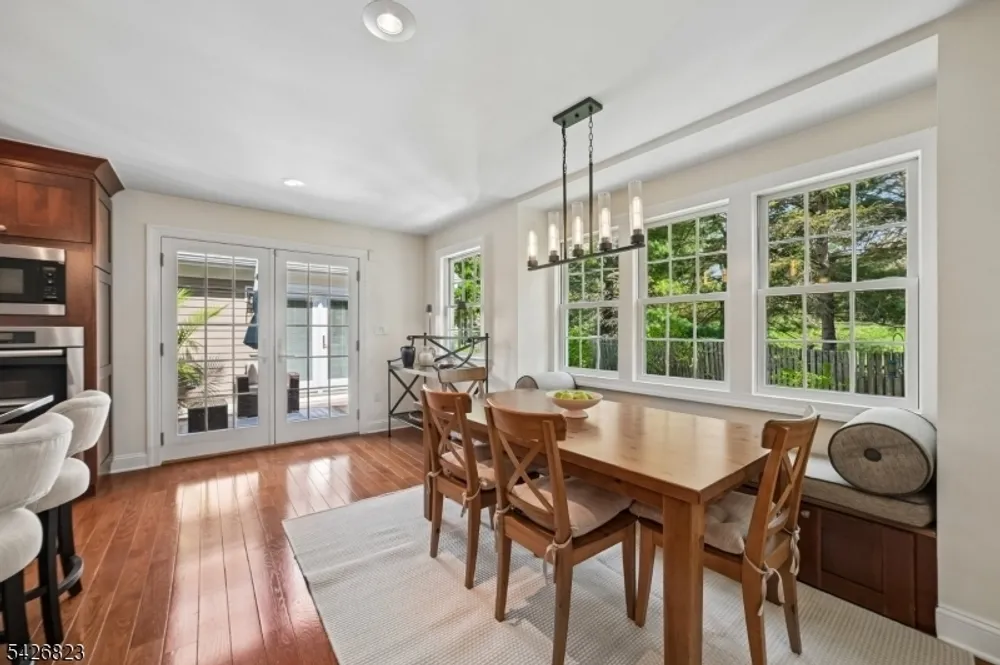 3 Glenmere Dr, Chatham, NJ 07928