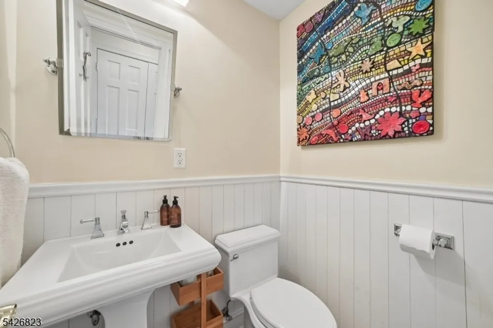 3 Glenmere Dr, Chatham, NJ 07928
