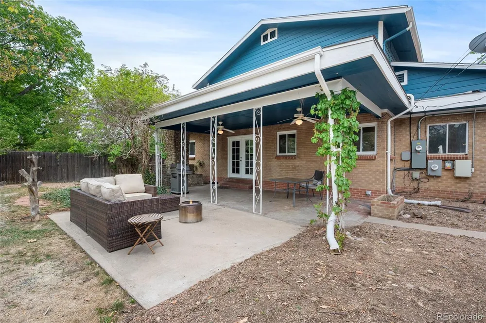 9565 W 52nd Ave, Arvada, CO 80002