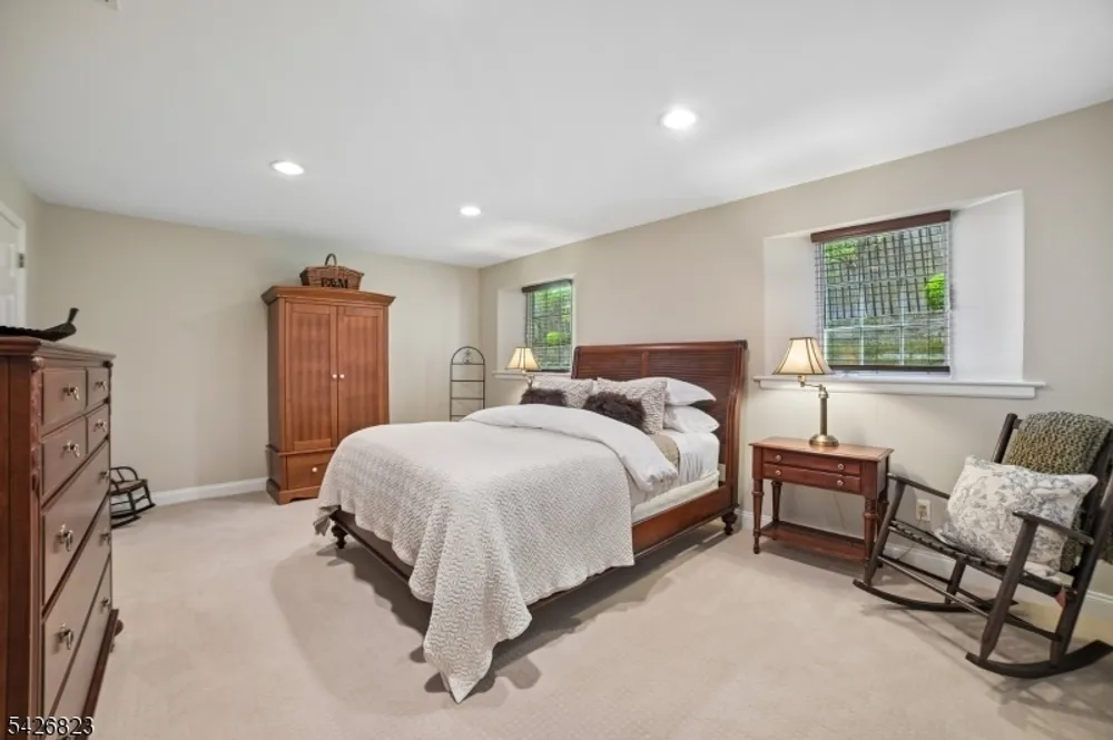 3 Glenmere Dr, Chatham, NJ 07928