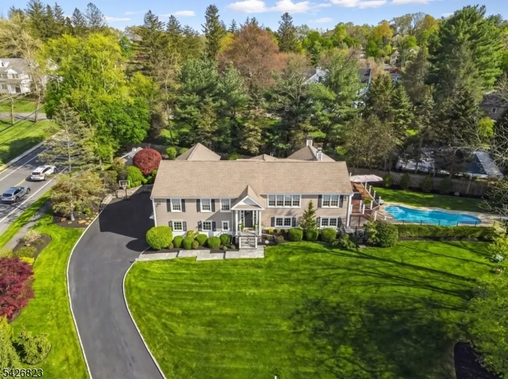 3 Glenmere Dr, Chatham, NJ 07928