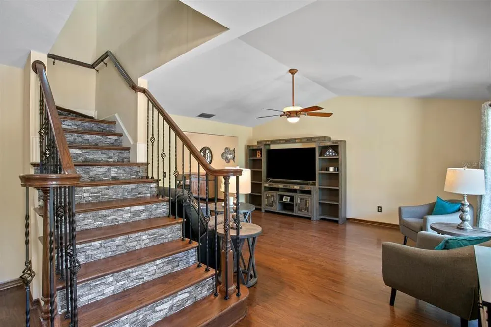 16701 E Course Dr, Tampa, FL 33624