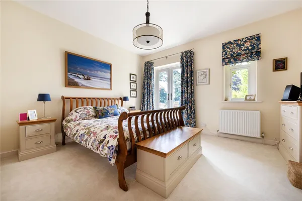 Sandy Lane, Betchworth, RH3 photo 12