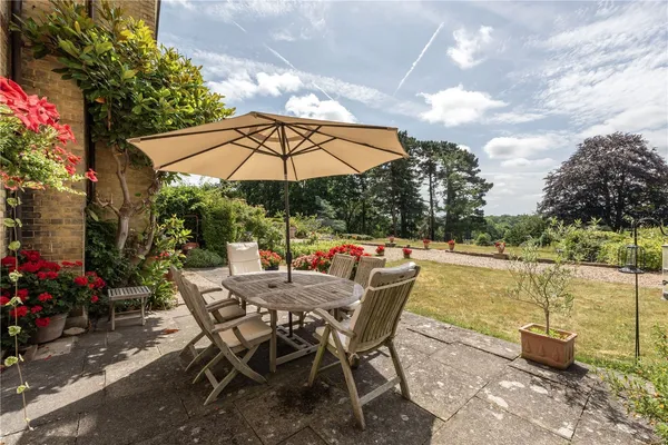 Sandy Lane, Betchworth, RH3 photo 18