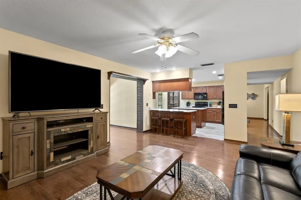 16701 E Course Dr, Tampa, FL 33624