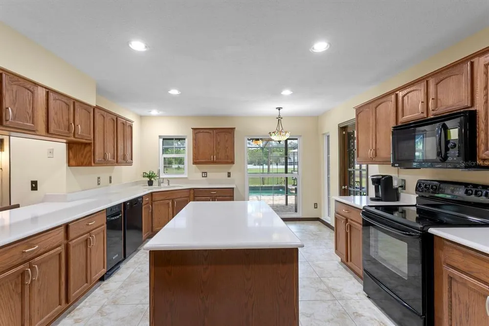 16701 E Course Dr, Tampa, FL 33624