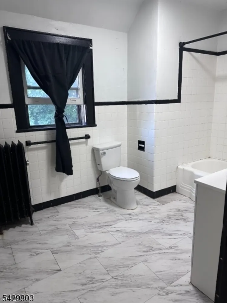 12 N 21st St, East Orange, NJ 07017