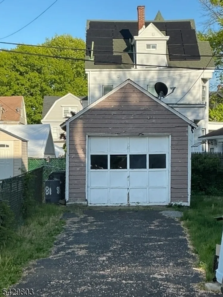 12 N 21st St, East Orange, NJ 07017