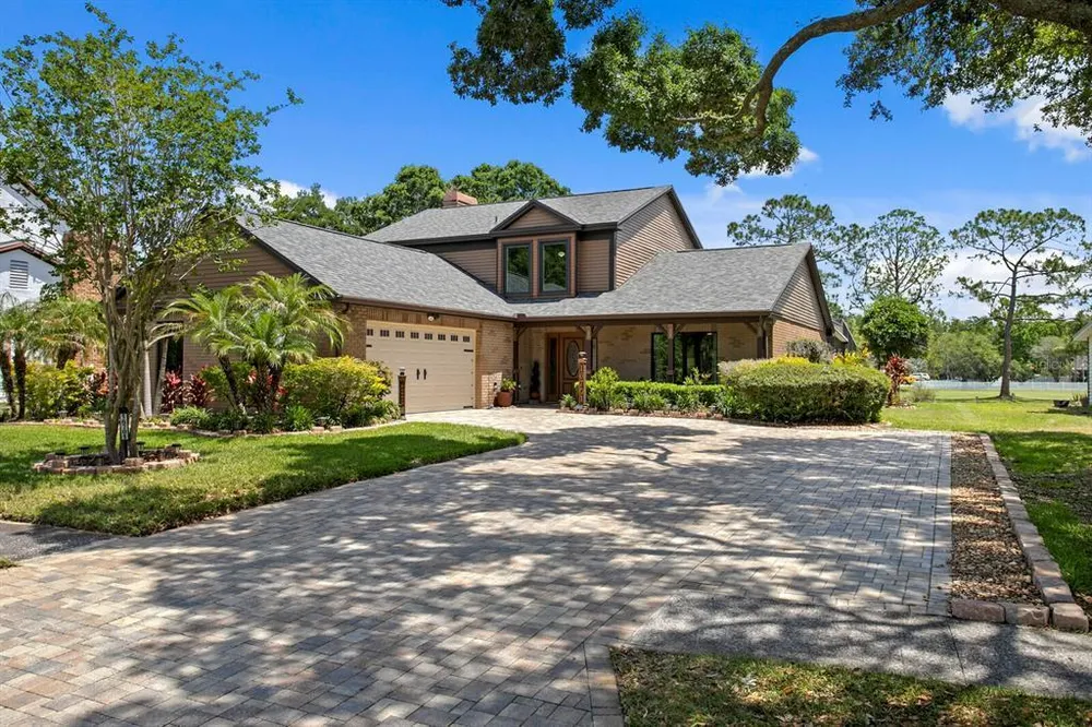16701 E Course Dr, Tampa, FL 33624