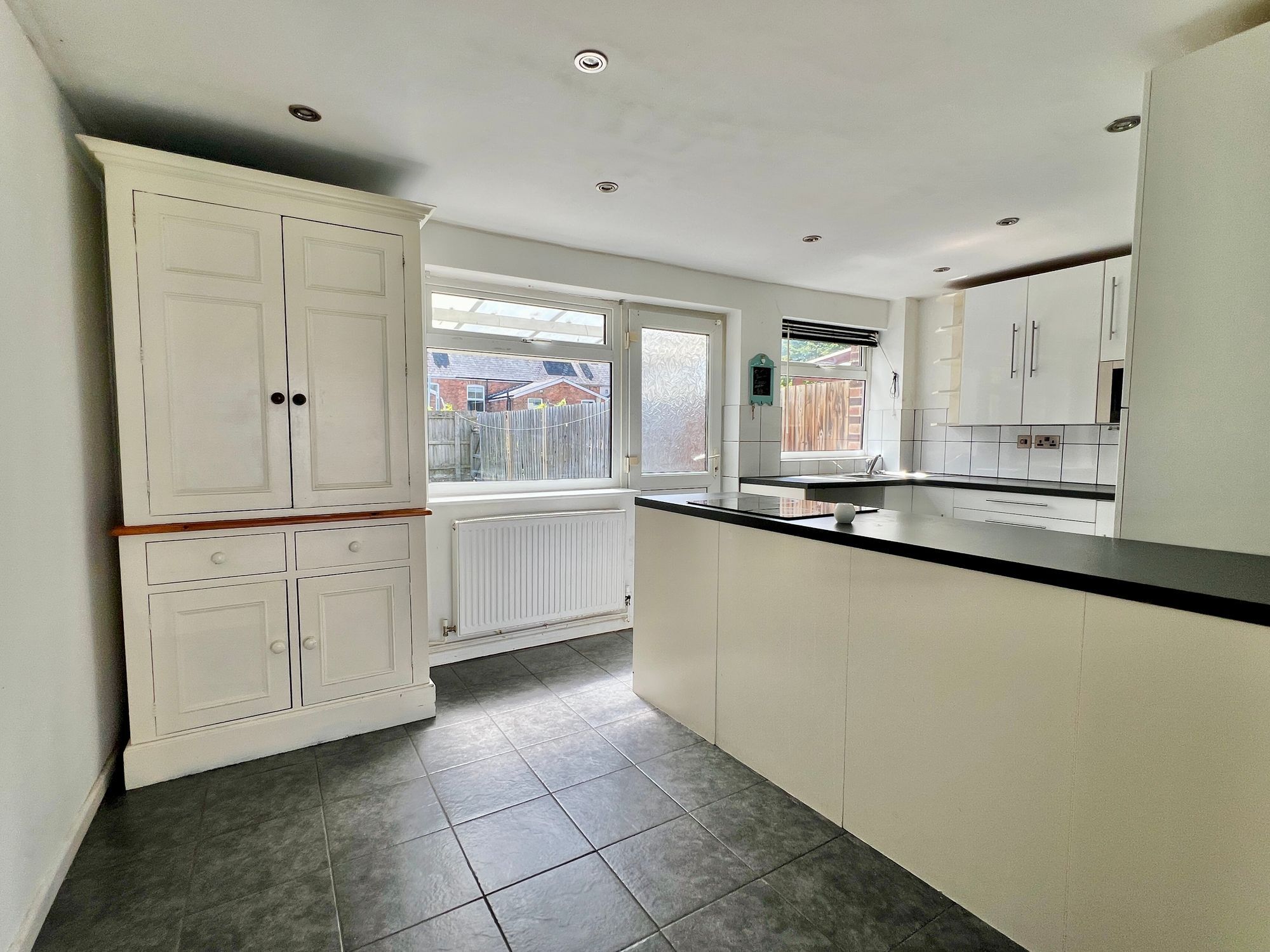 Spencer Avenue, Taunton - NO onward chain! Image 6