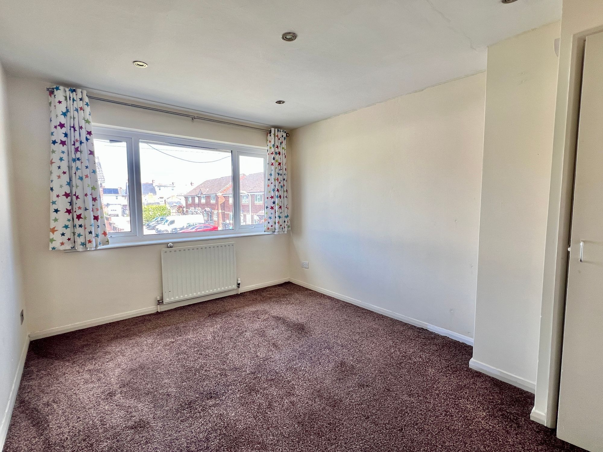 Spencer Avenue, Taunton - NO onward chain! Image 4