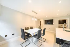 Hempstead Road, Watford, WD17 photo 3