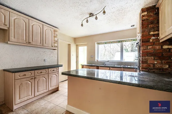 Werth Drive, Aspley Heath, MK17 photo 8