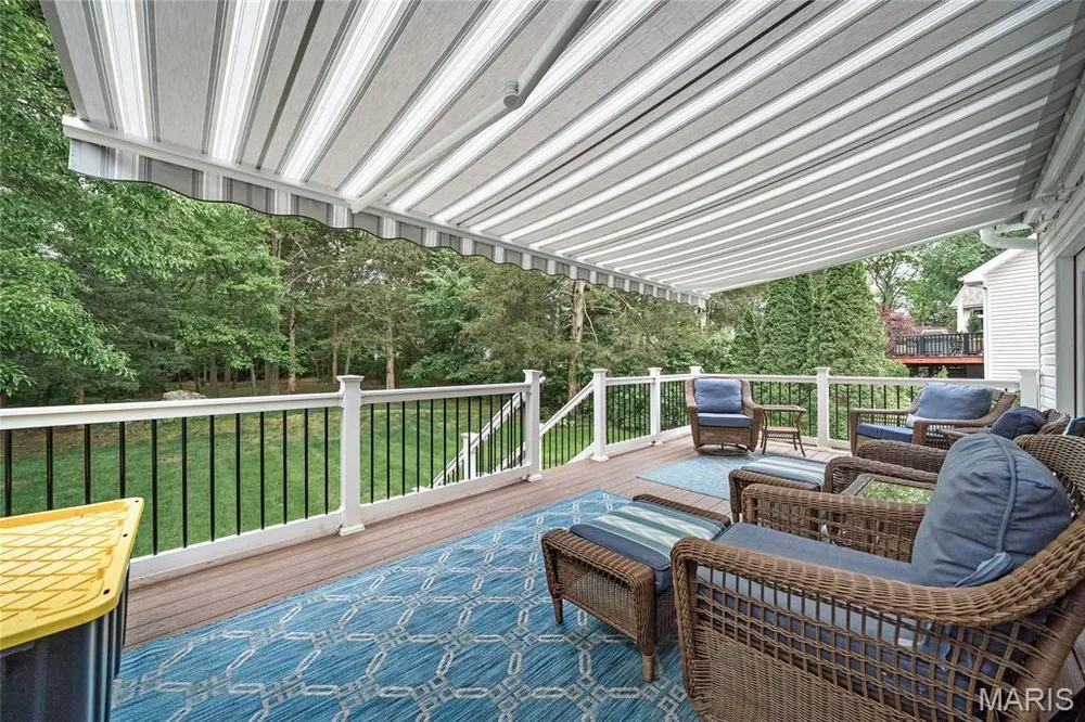 607 Winding Creek Dr, Wentzville, MO 63385