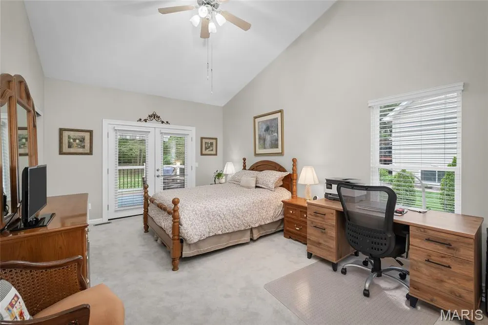 607 Winding Creek Dr, Wentzville, MO 63385