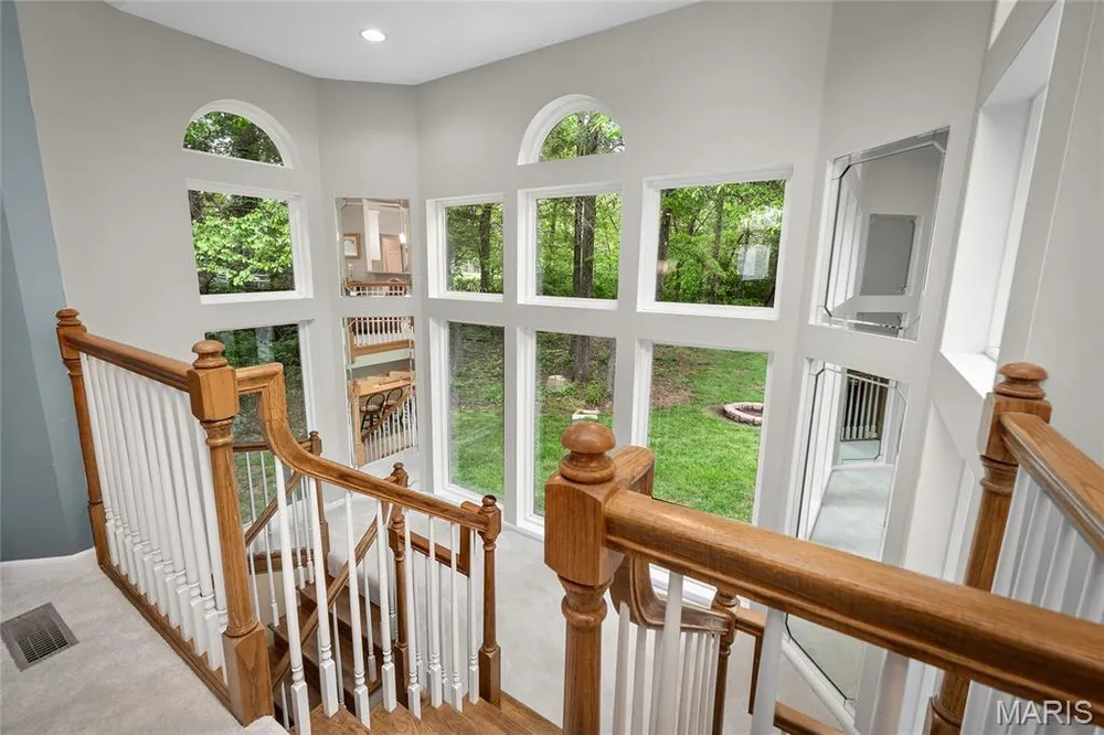 607 Winding Creek Dr, Wentzville, MO 63385