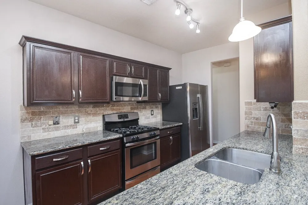 1910 Plum Creek Ln, Missouri City, TX 77489
