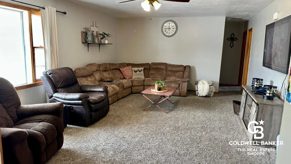 109 W Johnson St, Garden City, KS 67846