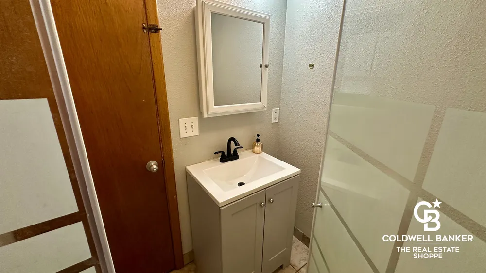 109 W Johnson St, Garden City, KS 67846
