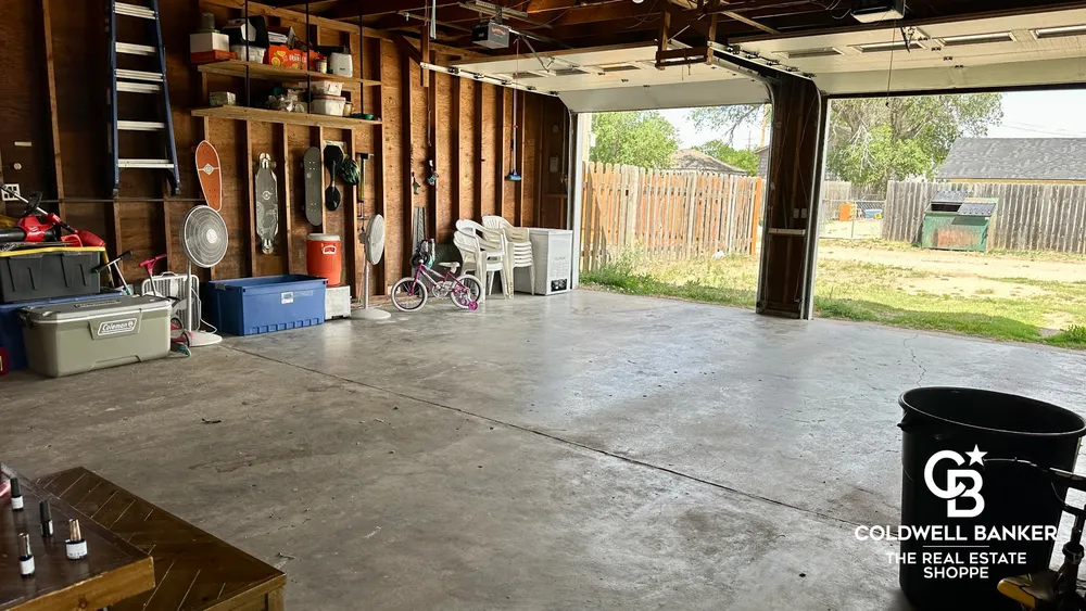 109 W Johnson St, Garden City, KS 67846