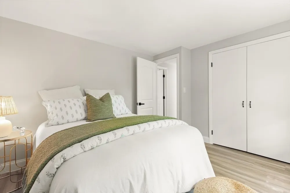 1049 Pleasant St, Canton, MA 02021