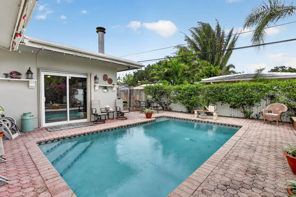 1931 NE 27th St, Lighthouse Point, FL 33064