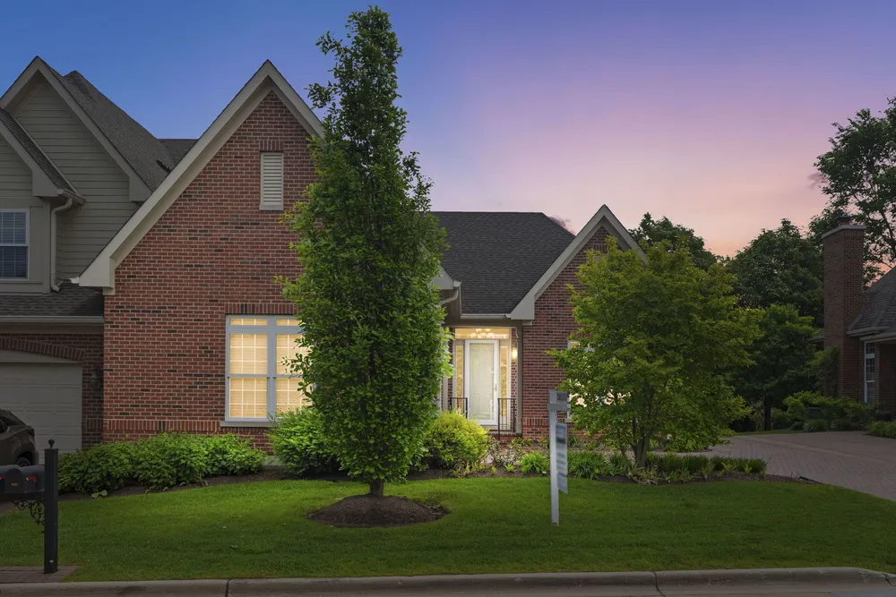 905 Hickory Dr, Western Springs, IL 60558