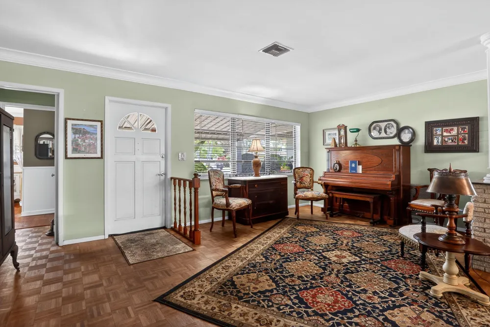 1931 NE 27th St, Lighthouse Point, FL 33064