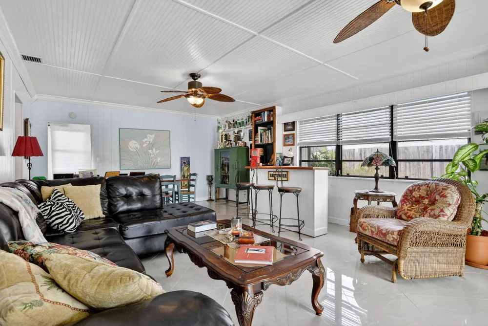 1931 NE 27th St, Lighthouse Point, FL 33064