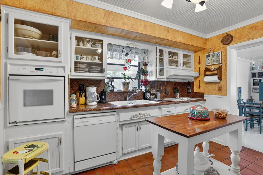 1931 NE 27th St, Lighthouse Point, FL 33064