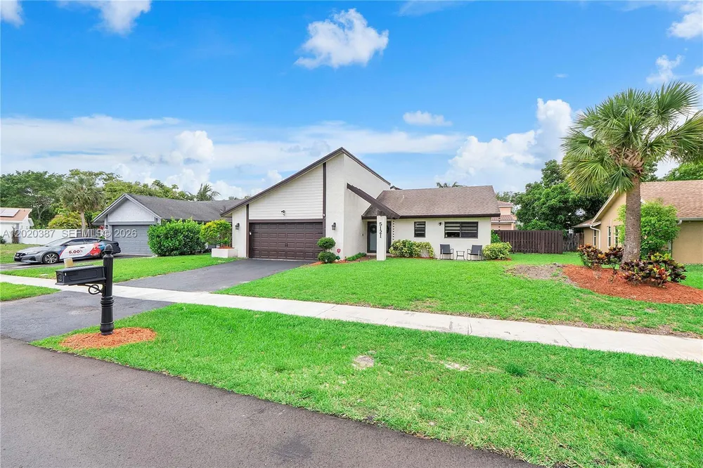 5121 NW 87th Ave, Lauderhill, FL 33351