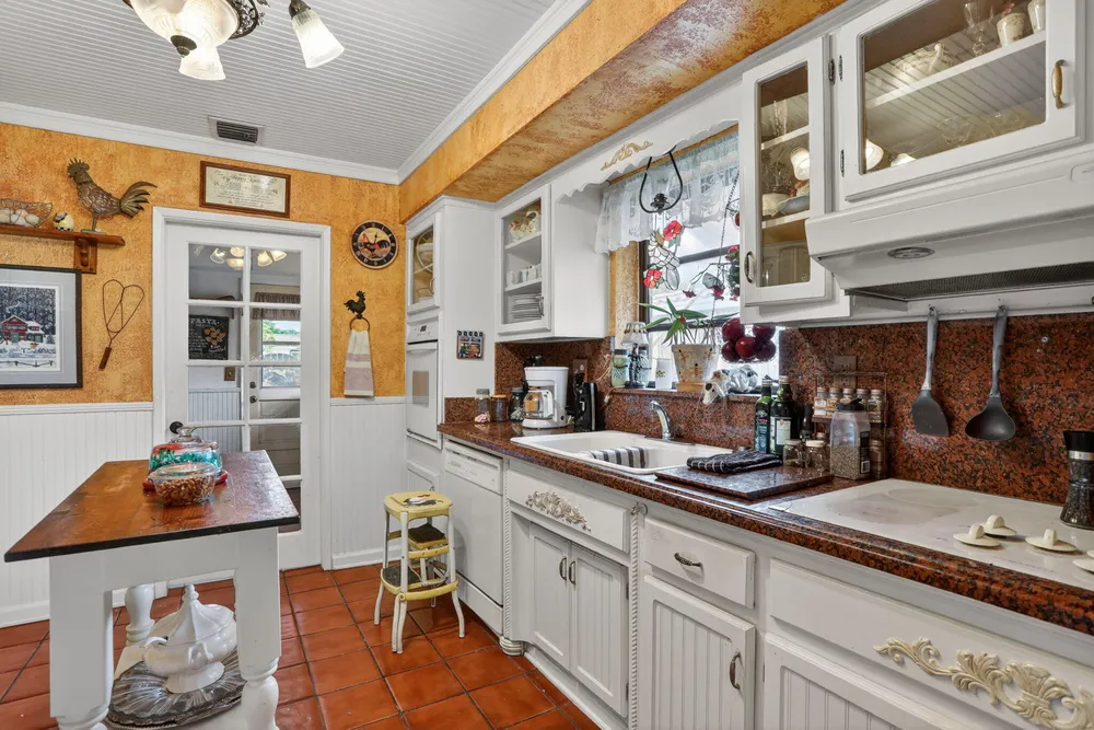 1931 NE 27th St, Lighthouse Point, FL 33064