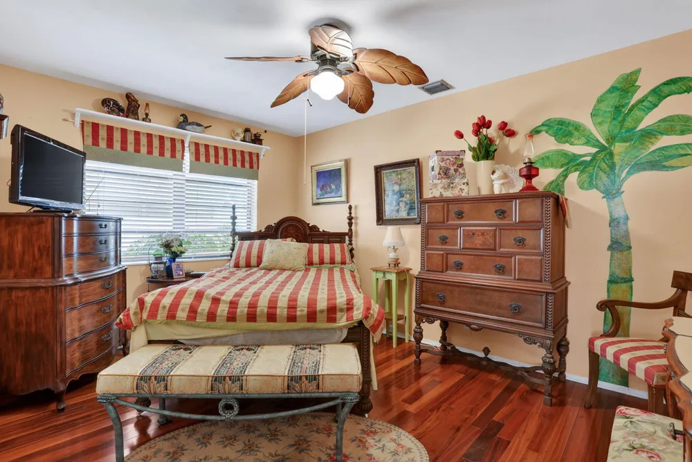 1931 NE 27th St, Lighthouse Point, FL 33064