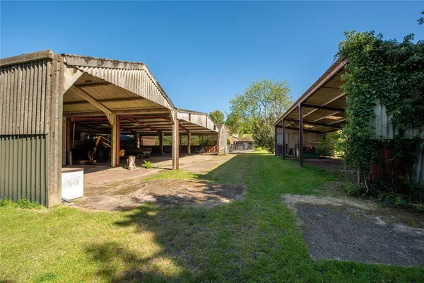 Home Farm, Coldharbour Lane, RH4 photo 6
