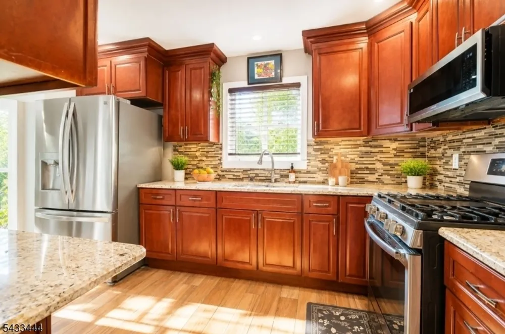 2198 Halsey St, Union, NJ 07083