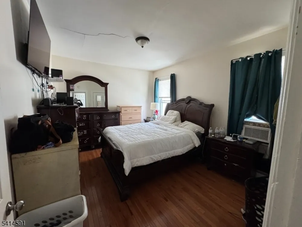 533 11th Ave, Paterson, NJ 07514
