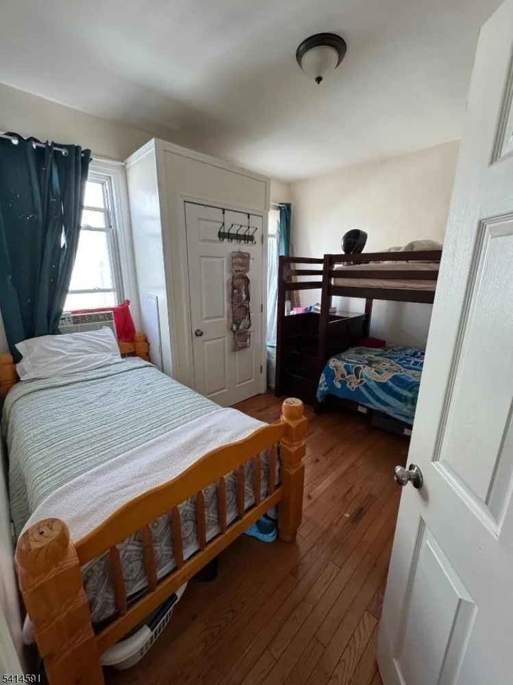 533 11th Ave, Paterson, NJ 07514