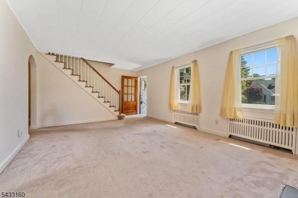 230 Swarthmore Rd, Linden, NJ 07036