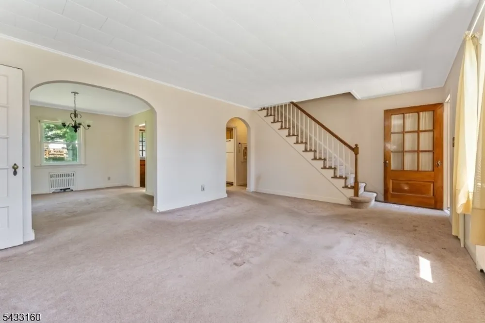 230 Swarthmore Rd, Linden, NJ 07036